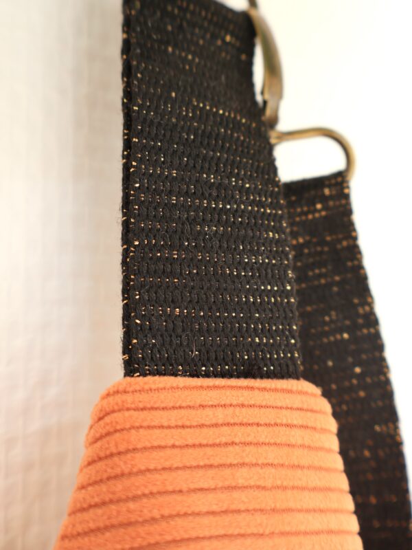 Banane en velours - Orange & intérieur fleurs