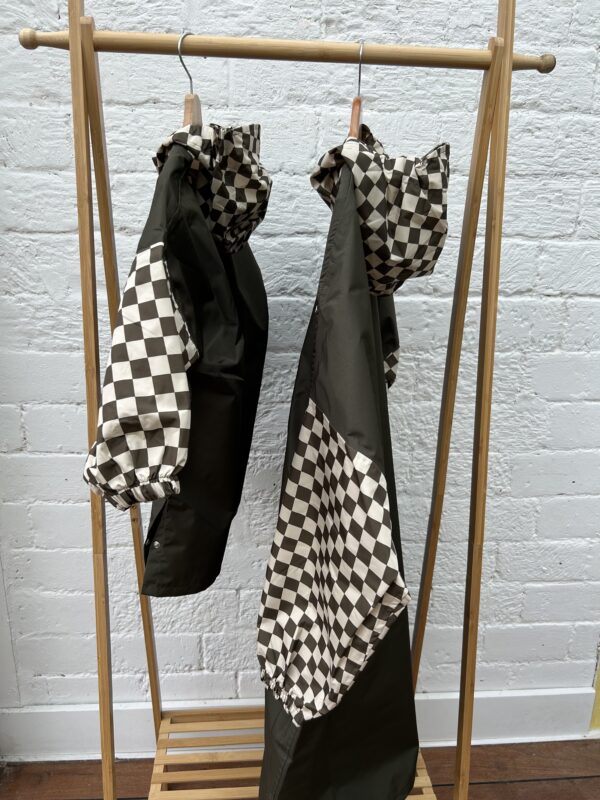 IMG_9892 Poncho de pluie long - Damier kaki
