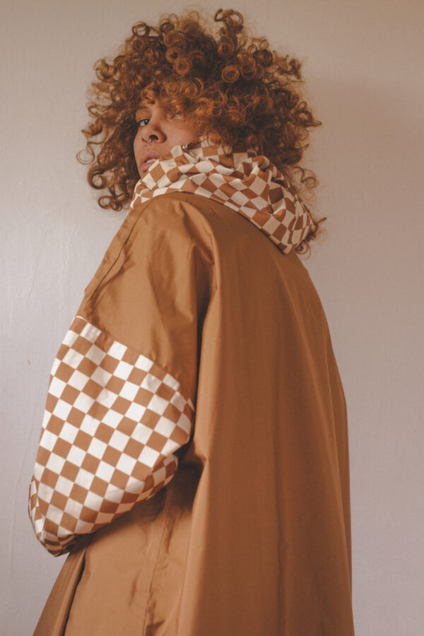 image00001 Poncho de pluie long - Damier marron