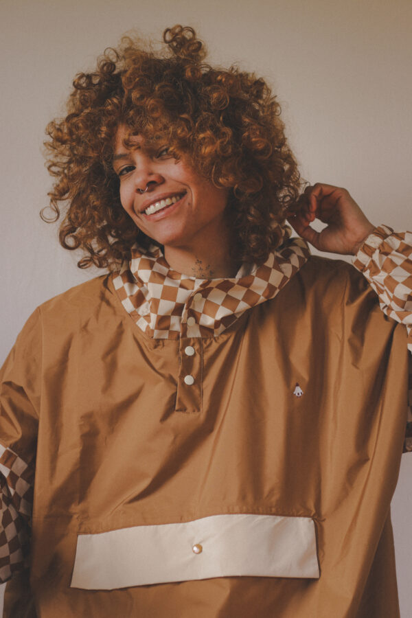 image00005 Poncho de pluie long - Damier marron