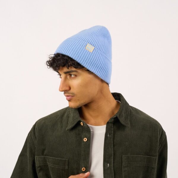 Bonnet en laine d'agneau - Bleu clair