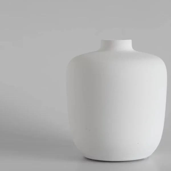 ffe886888d3da6af639d8298dd069e3c3c88b96c39e7ef88e4236990393bac44 Vase en céramique - "Blanc 05"