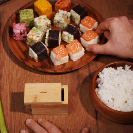 11160-large_default Sushi cube
