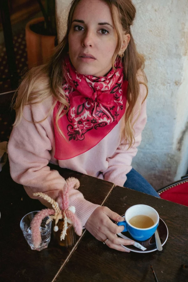 cf98e6b1ec05ca8d92a10f25952d0bac8daf19f553d8236d81e579ddbfa890e4 Foulard bandana fuchsia 100 % coton