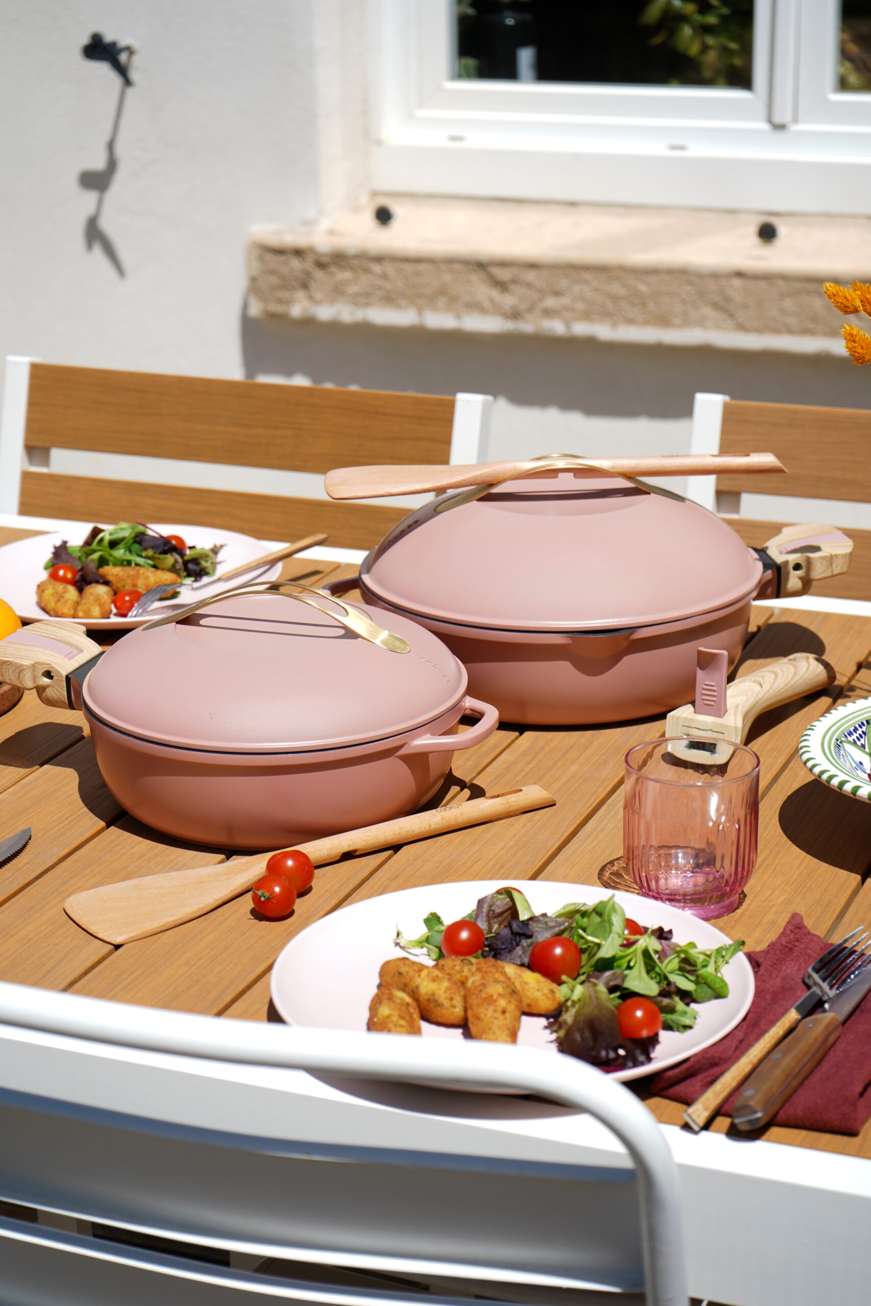 AMBIANCE_EXTERIEUR_MINI_FAB_ROSE_HD_02 La Fabuleuse 24 cm - Poêle 8 en 1