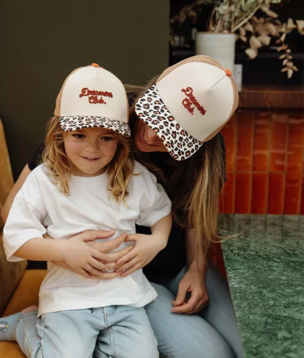 casquette-enfants-bebes-mere-fille-imprime-leopard-2-hello-hossy Casquette enfant & bébé - Léopard #2