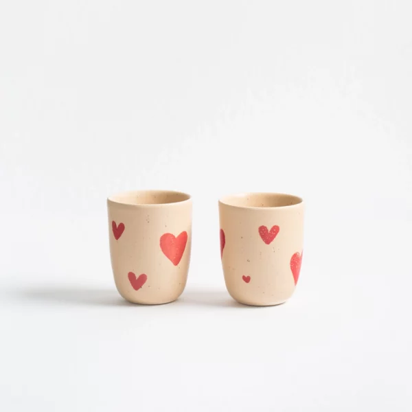 5dff8db885f69bfbff73fb97adbc96d03ea7bd2844a476c580b6b08f2be20c60 Tasse en grès - Cozy hearts - Édition limitée